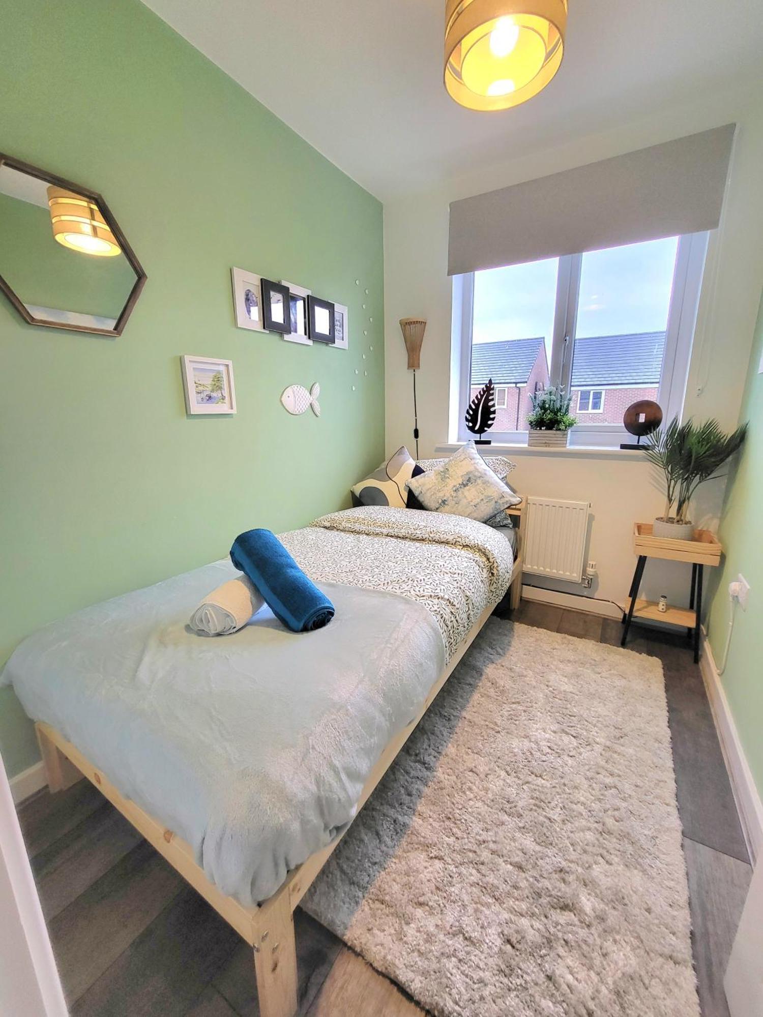 Seaside Beach Themed Home With Garden And Driveway Lytham St Annes Buitenkant foto