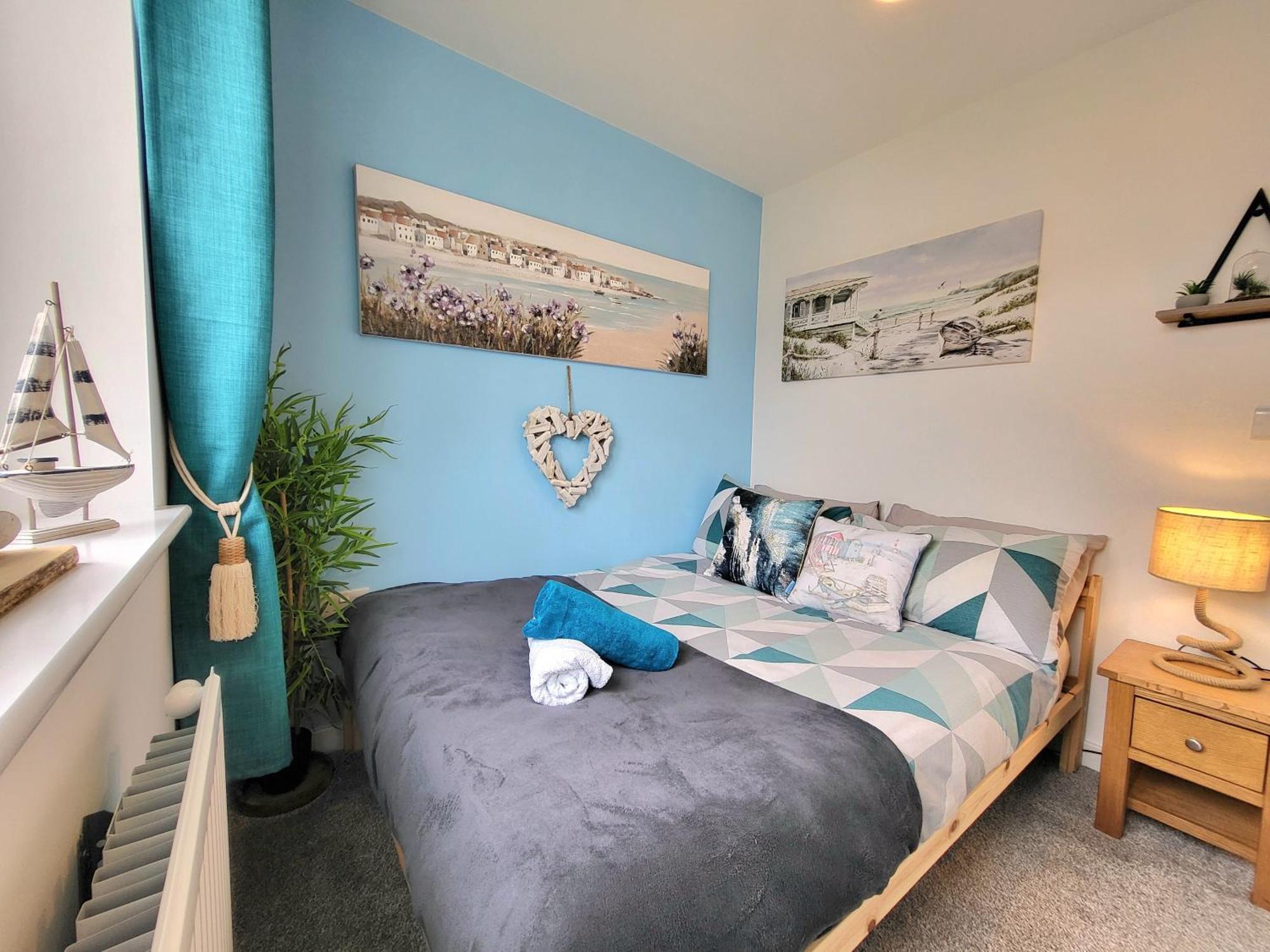 Seaside Beach Themed Home With Garden And Driveway Lytham St Annes Buitenkant foto